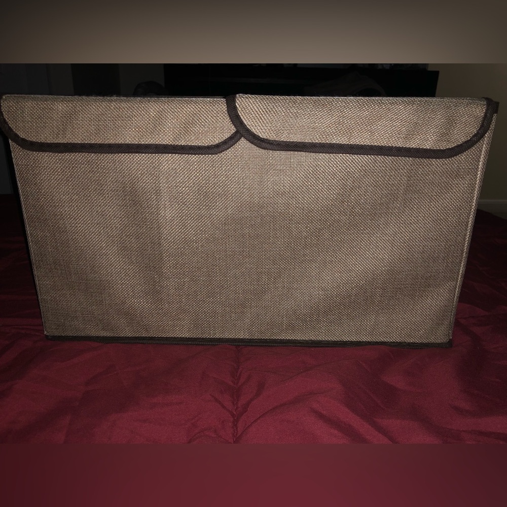 Around the house organizer, very useful to put anything you want inside of it